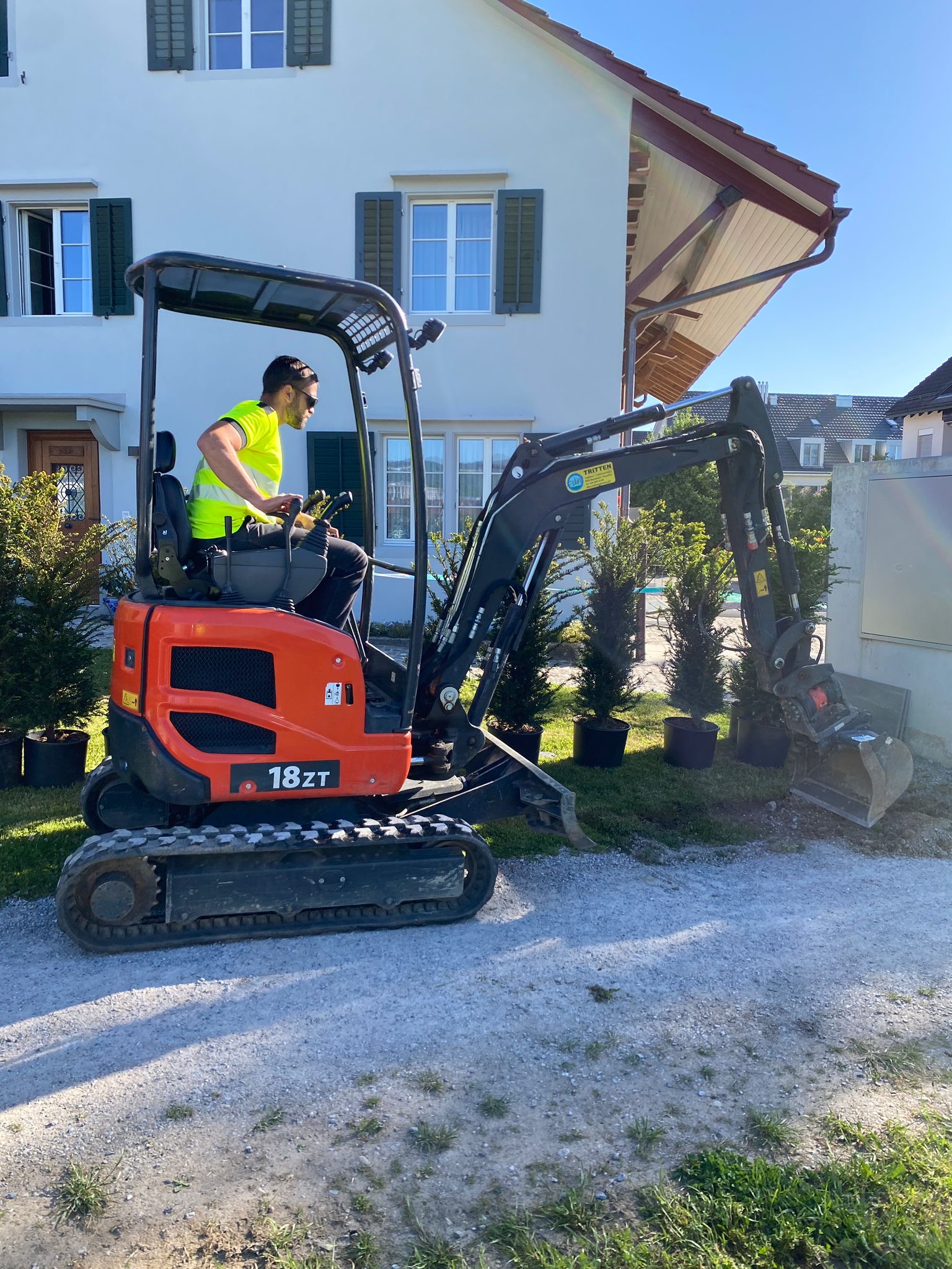 Moderner 1.8t Mietbagger in der Vermietung