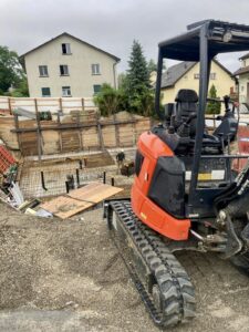 2.5t Bagger - Tritten Baggervermietung